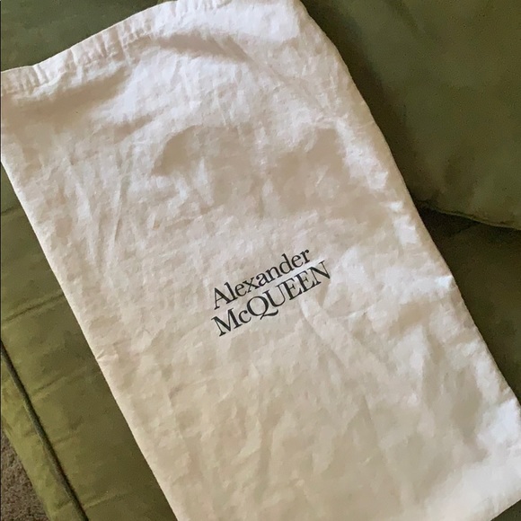 Limited edition Alexander McQueen oversized snkrs - Picture 4 of 9